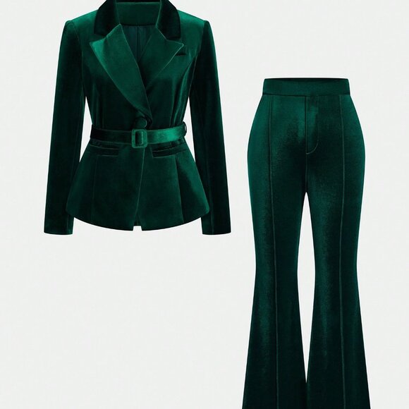 Green Velvet Elegant Women's Long Sleeve Velvet blazer with Pant Suit set - Picture 4 of 10